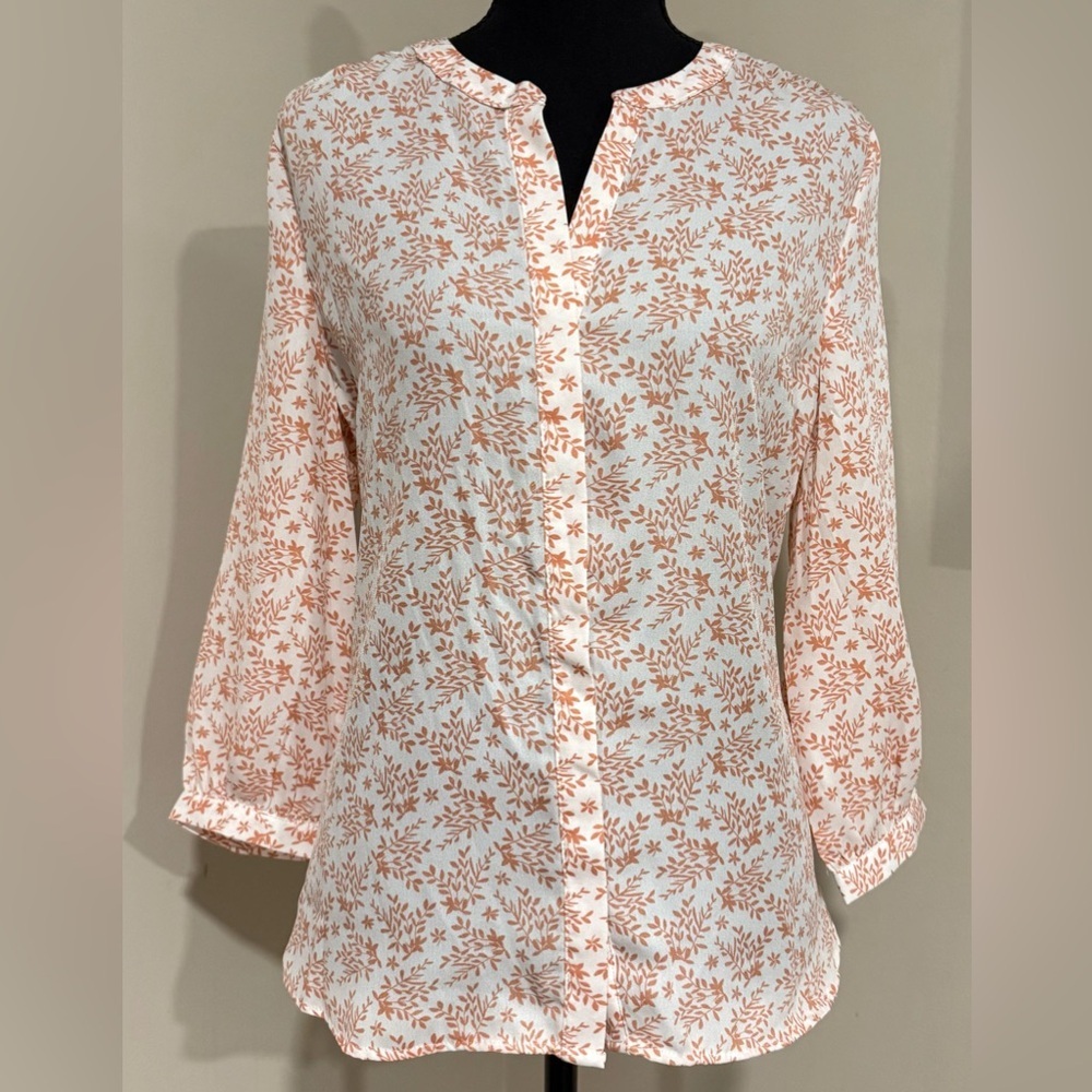 JACHS Girlfriend V Neck Hidden Button Blouse